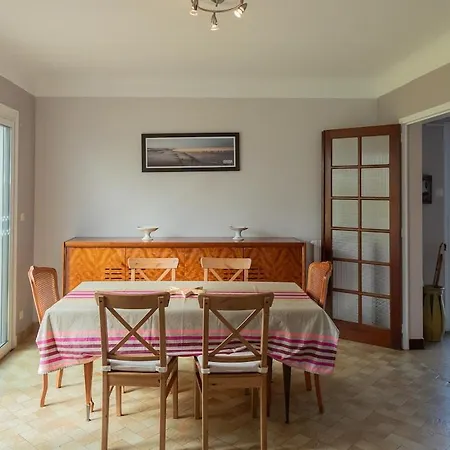 Maison De De Mamie